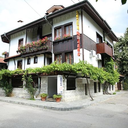 Oazis Family Hotel Ловеч Экстерьер фото