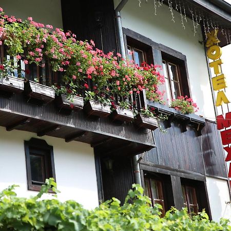 Oazis Family Hotel Ловеч Экстерьер фото