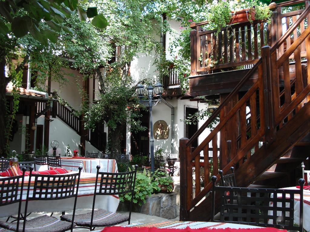 Oazis Family Hotel Ловеч Экстерьер фото