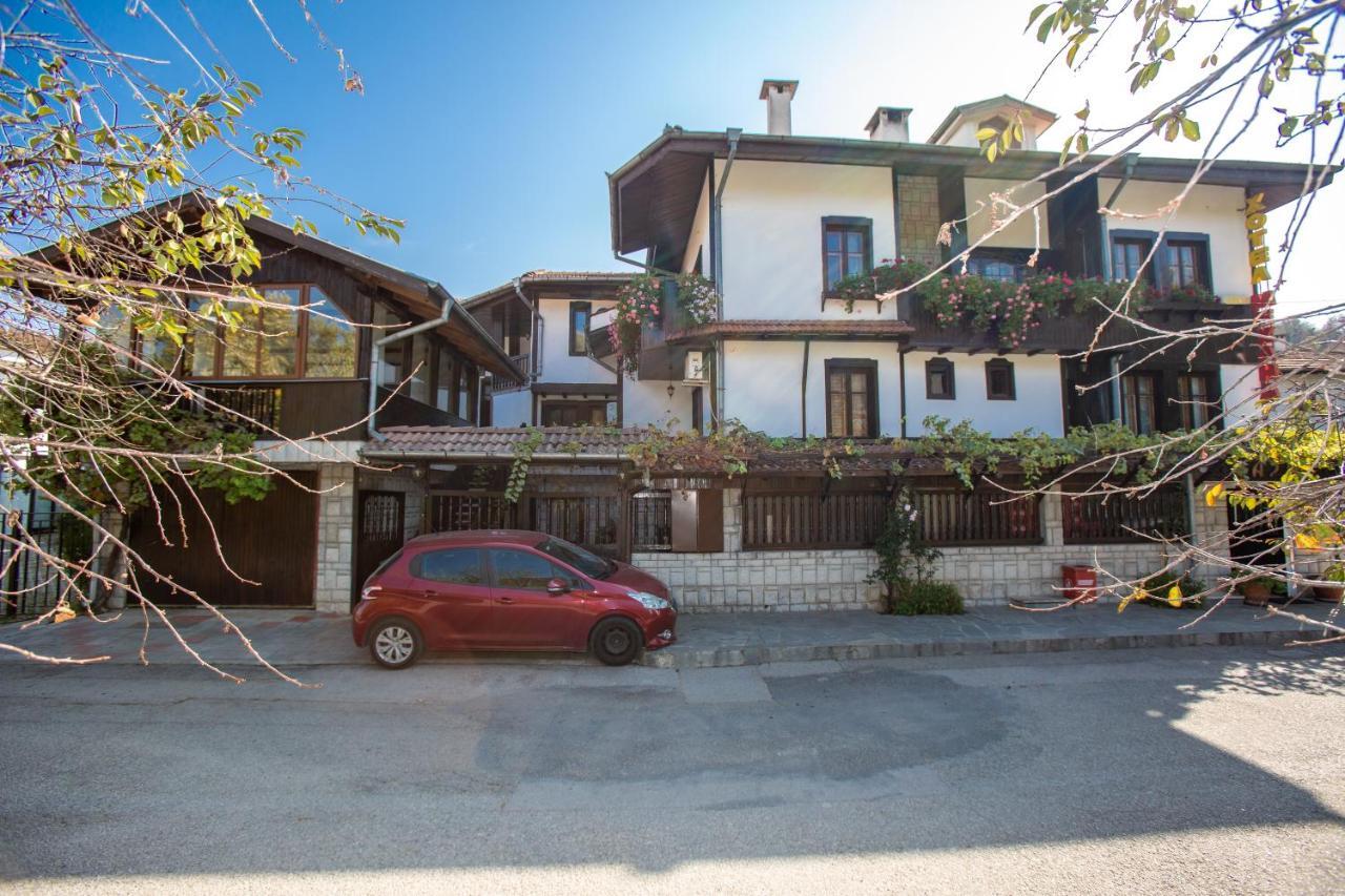 Oazis Family Hotel Ловеч Экстерьер фото