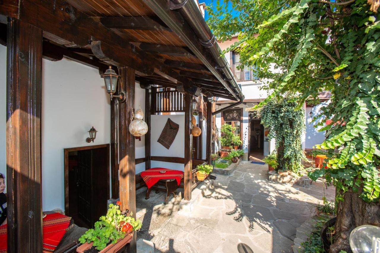 Oazis Family Hotel Ловеч Экстерьер фото