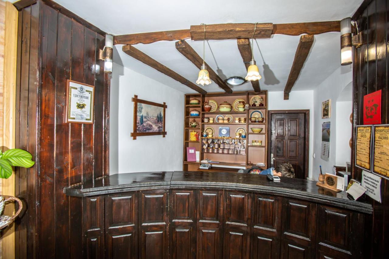 Oazis Family Hotel Ловеч Экстерьер фото