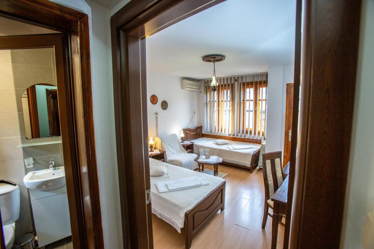 Oazis Family Hotel Ловеч Экстерьер фото