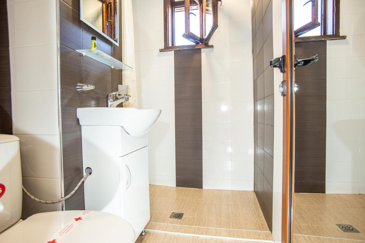 Oazis Family Hotel Ловеч Экстерьер фото